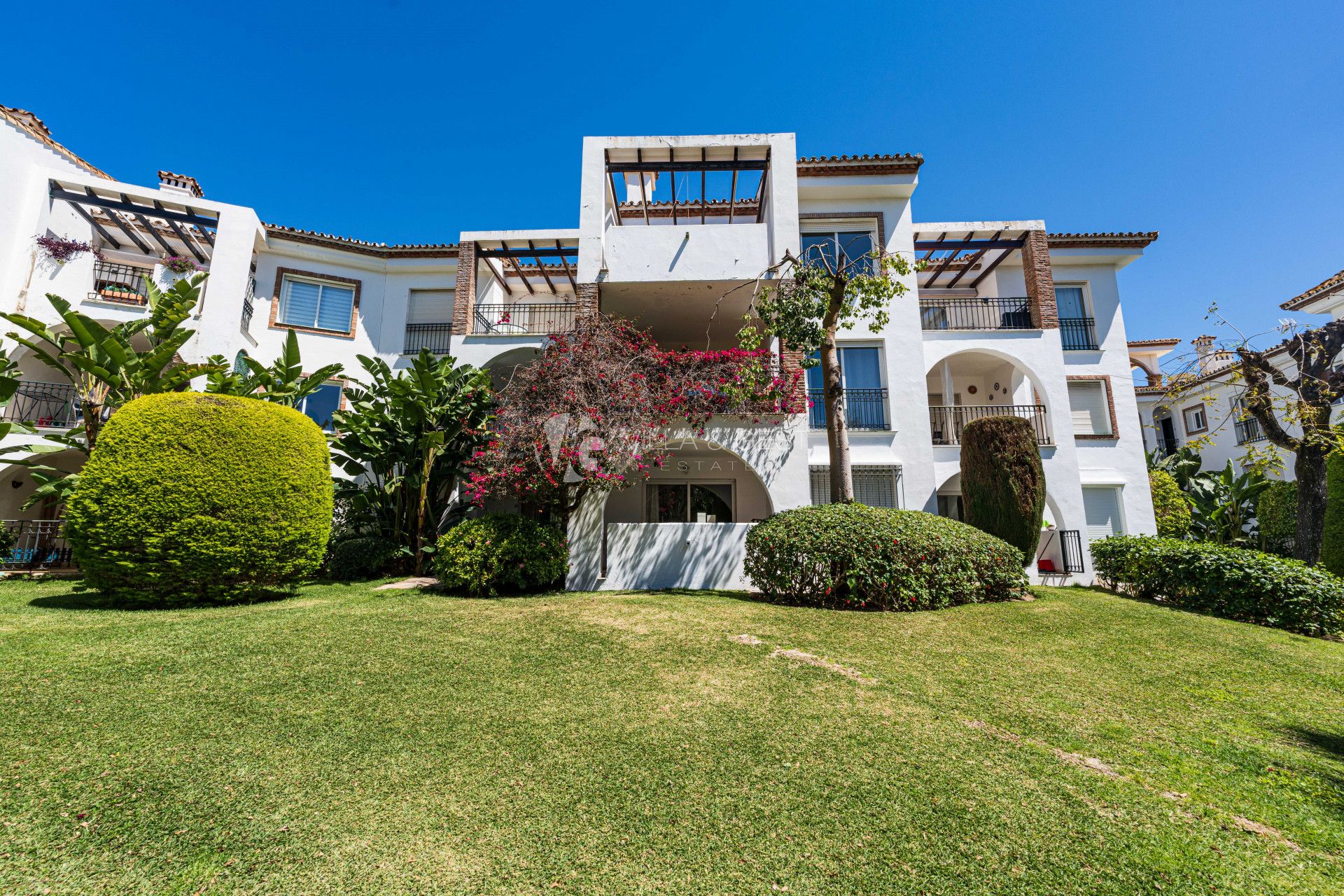 Apartamento en urbanizacion en primera linea de playa