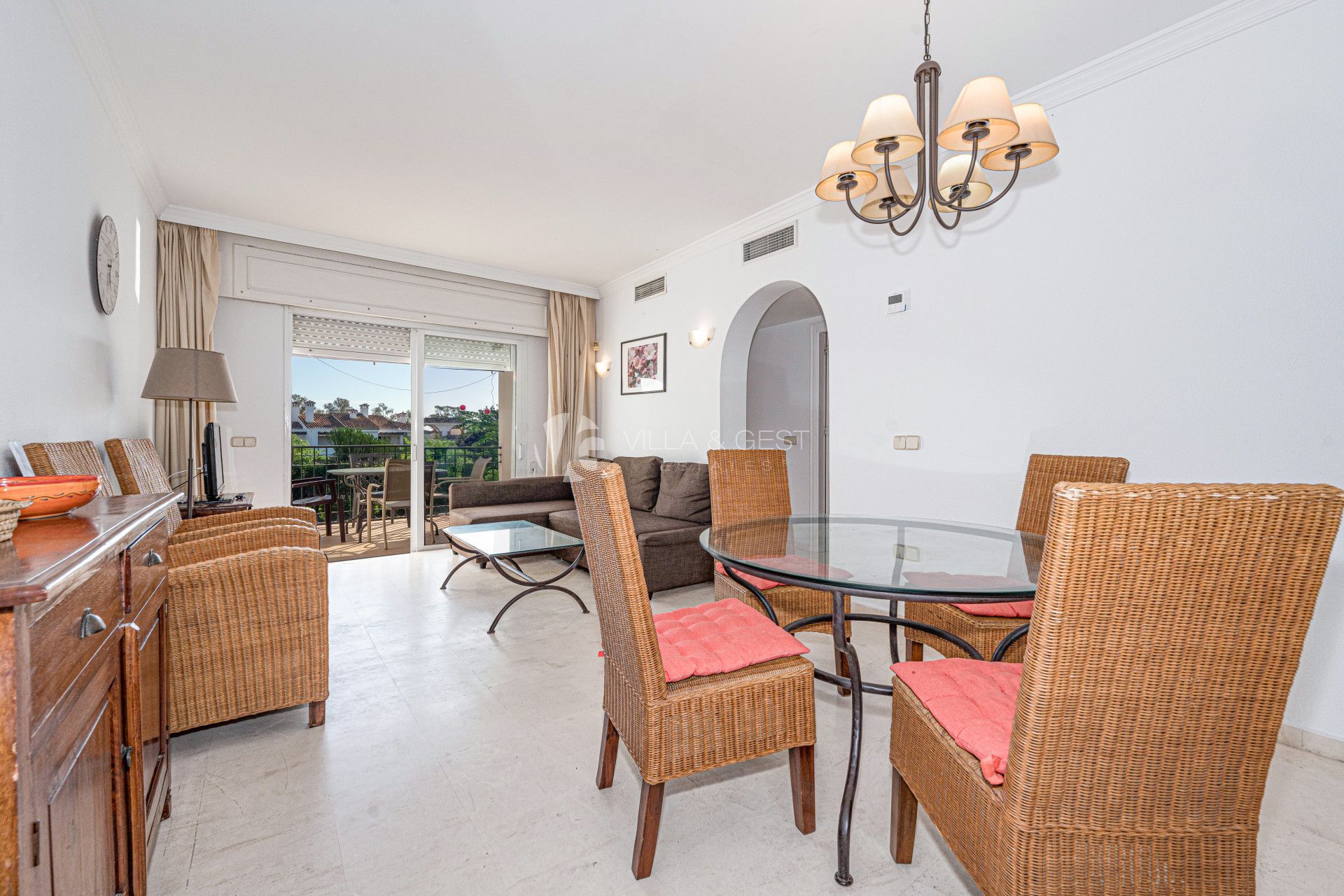 Apartamento en urbanizacion en primera linea de playa