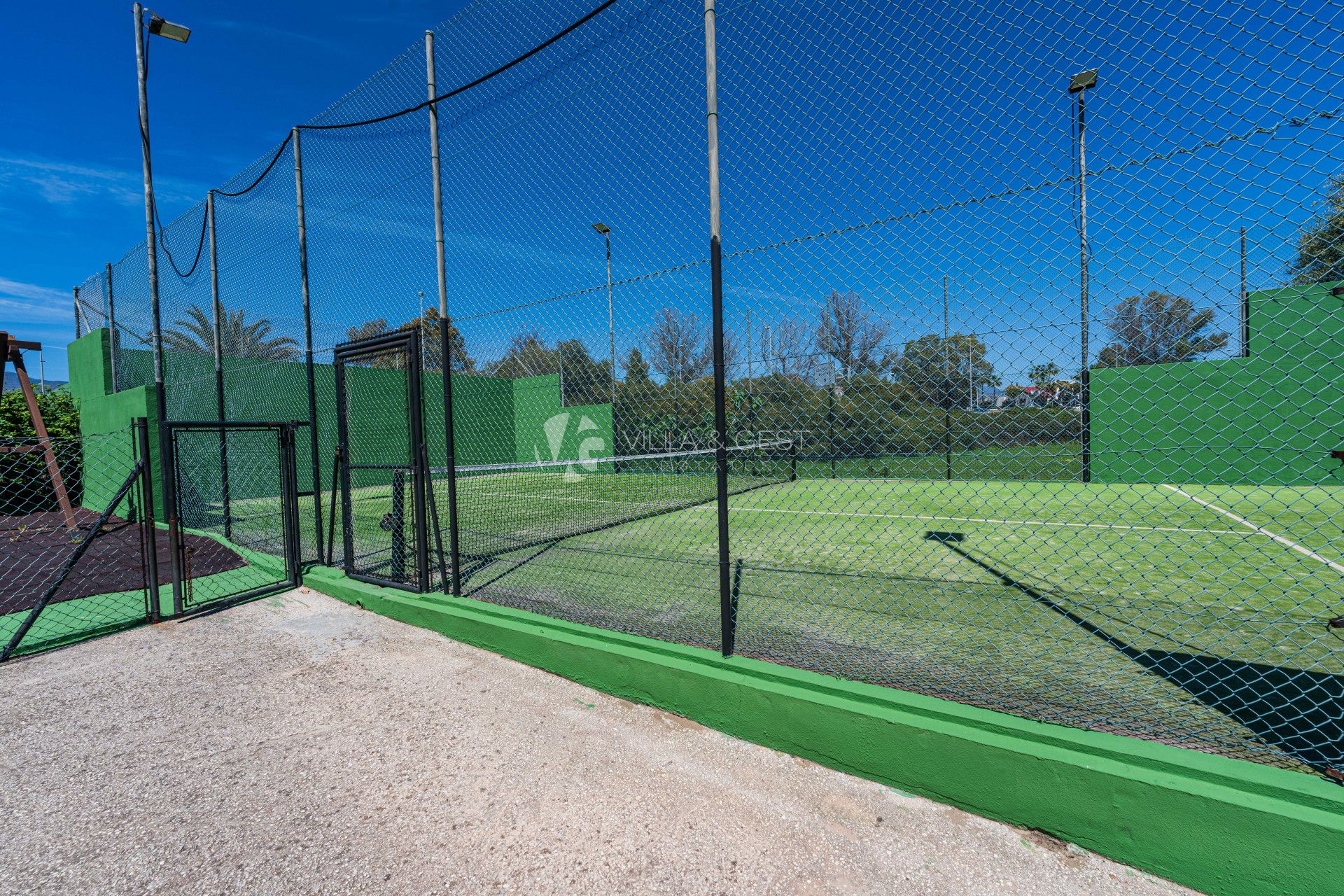 Apartamento en urbanizacion en primera linea de playa