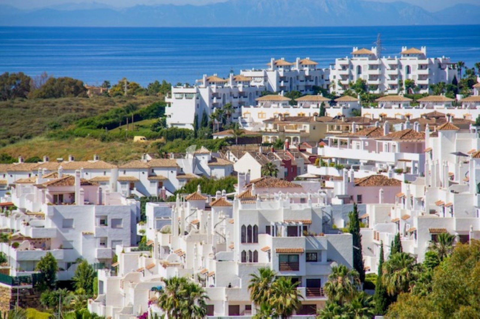 Ground Floor Apartment for sale in Estepona, Costa del Sol