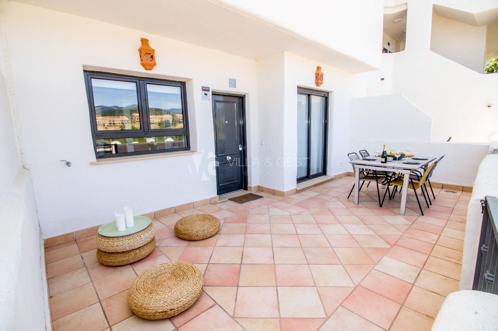 Ground Floor Apartment for sale in Estepona, Costa del Sol