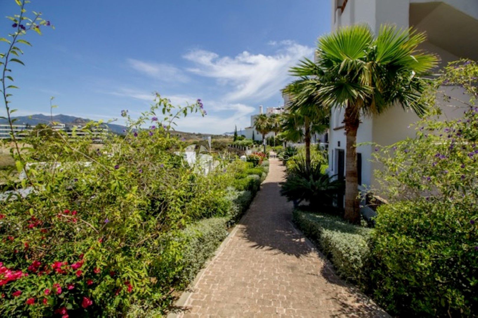 Ground Floor Apartment for sale in Estepona, Costa del Sol