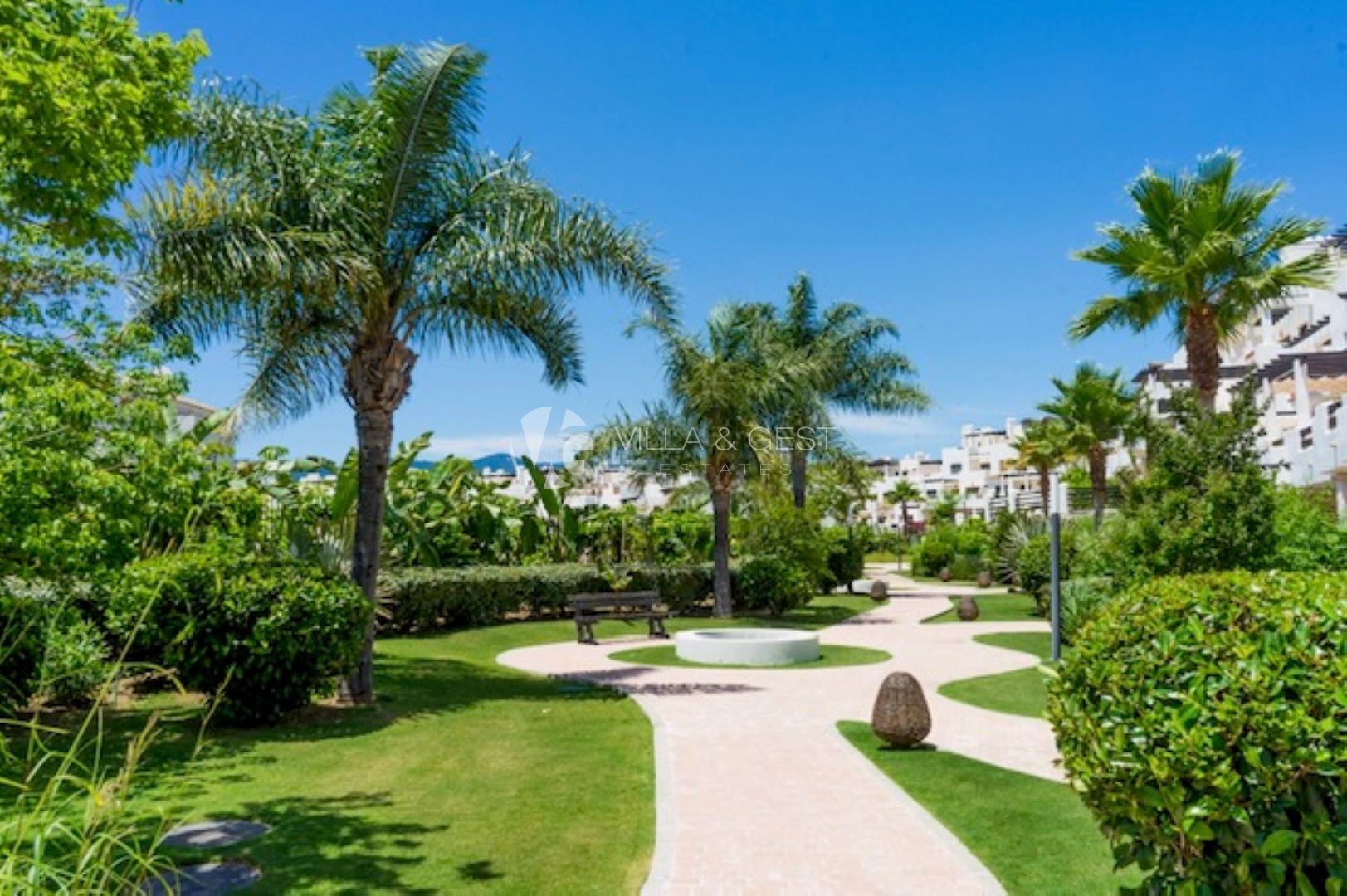 Ground Floor Apartment for sale in Estepona, Costa del Sol