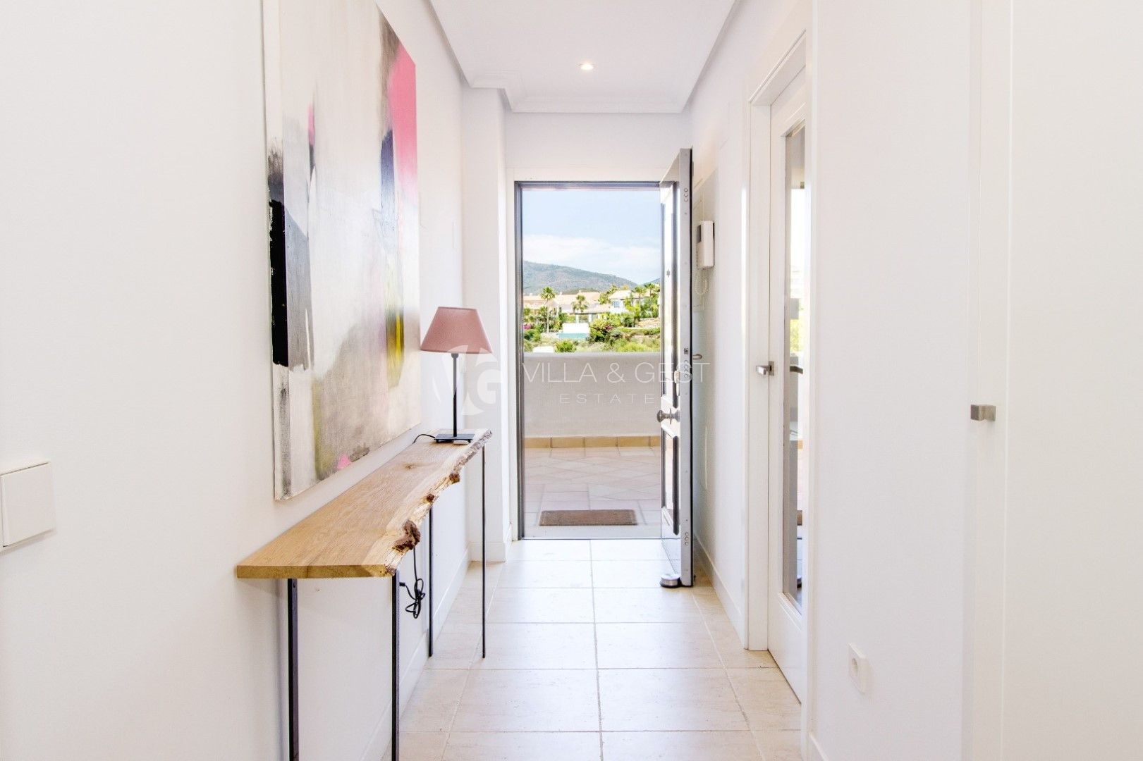 Ground Floor Apartment for sale in Estepona, Costa del Sol