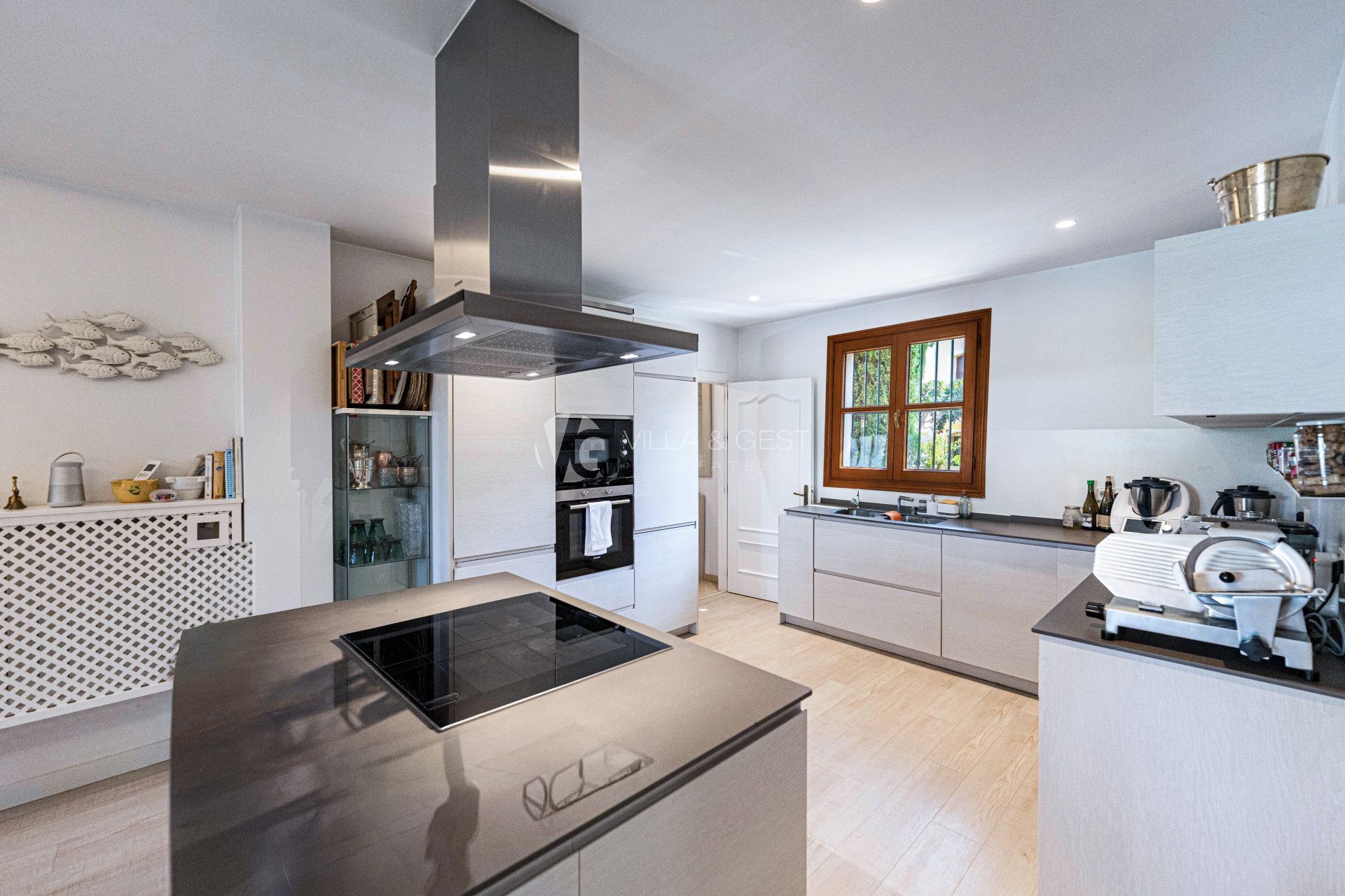 Charming Villa in Guadalmina Alta, Isla de Guadalmina